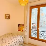 Exquisite Apartment Near Jean Moulin Museum Couche