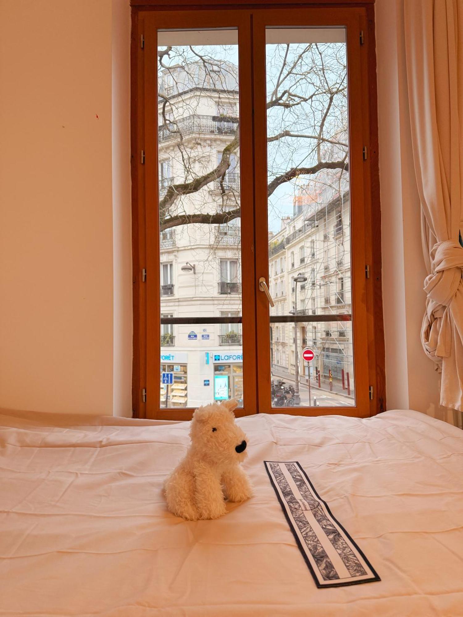 Exquisite Near Jean Moulin Museum Couche Apartment